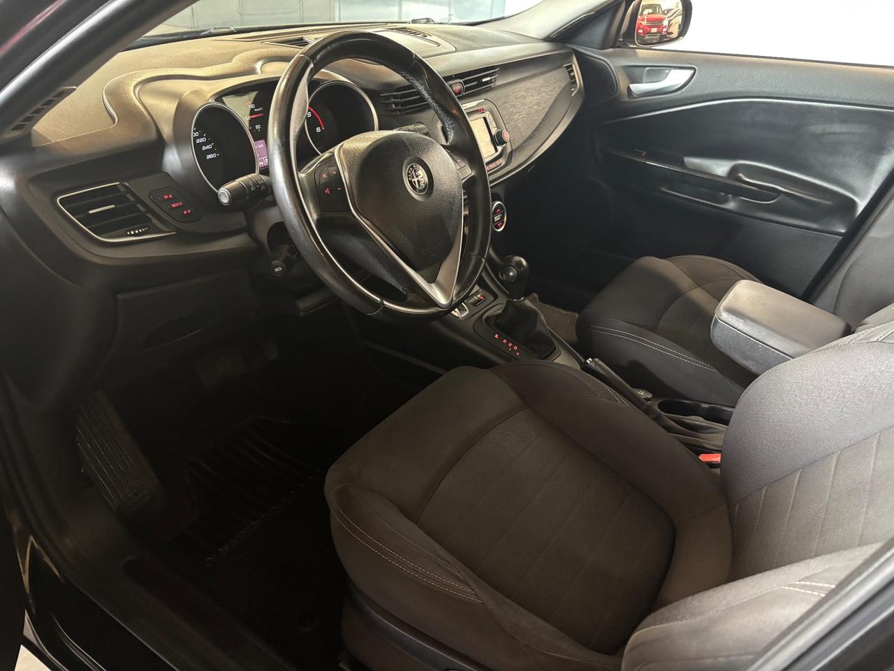 Alfa Romeo Giulietta 1.6 JTDm AUT. |OK NEOPATENTATI |