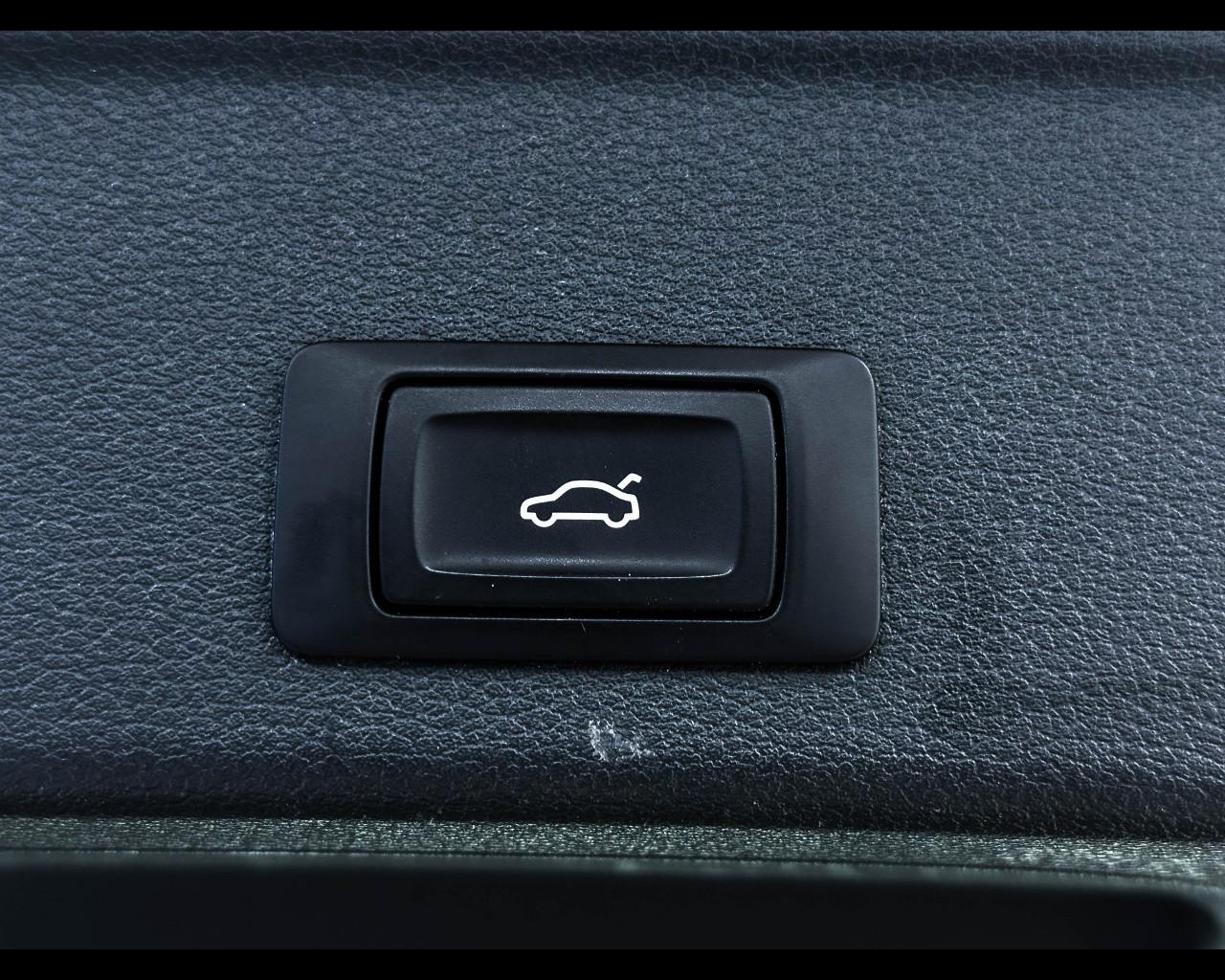 AUDI A4 allroad 2ª serie - A4 allroad 3.0 TDI 272 CV tiptronic