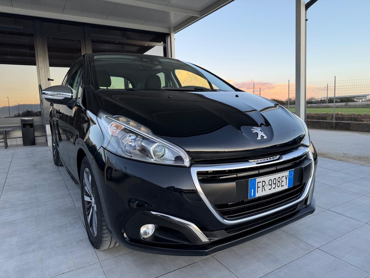 Peugeot 208 PureTech 82 5p. GPL Allure