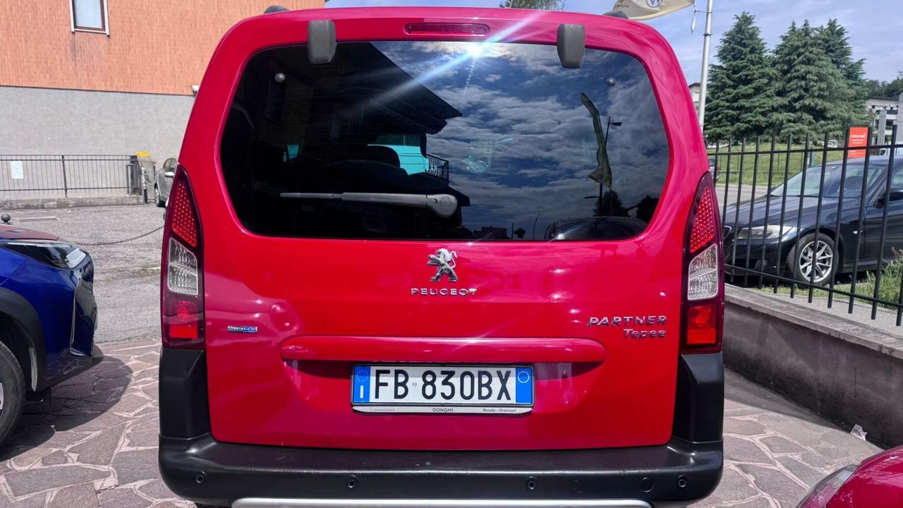 Peugeot Partner Tepee BlueHDi 120 S&S Outdoor
