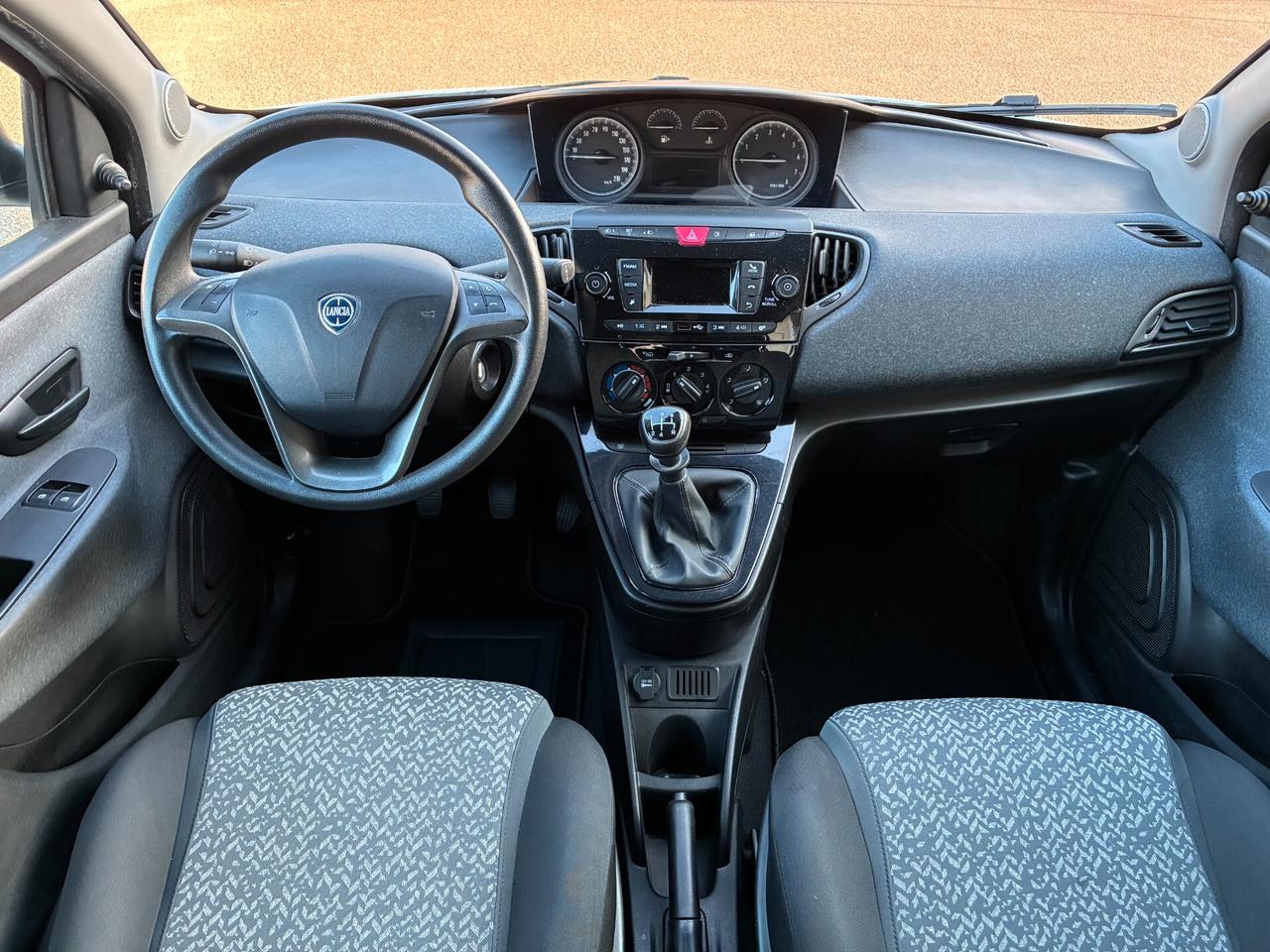 Lancia Ypsilon 1.2 69 CV 5 porte Elefantino