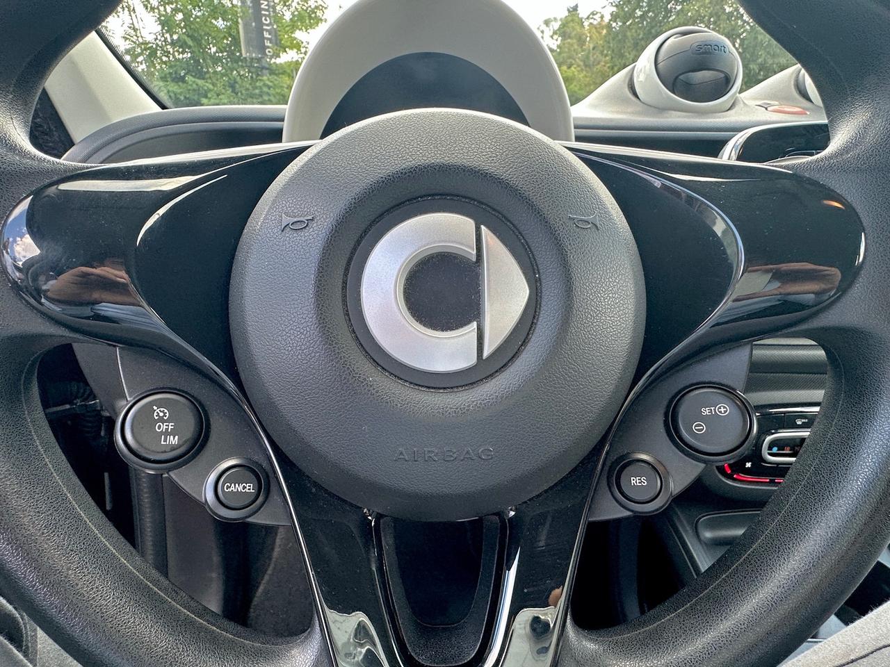 Smart ForFour 70 1.0 twinamic NIGHT EDITION NESSUN OBBLIGO FINANZIARIO PERMUTE GARANZIA