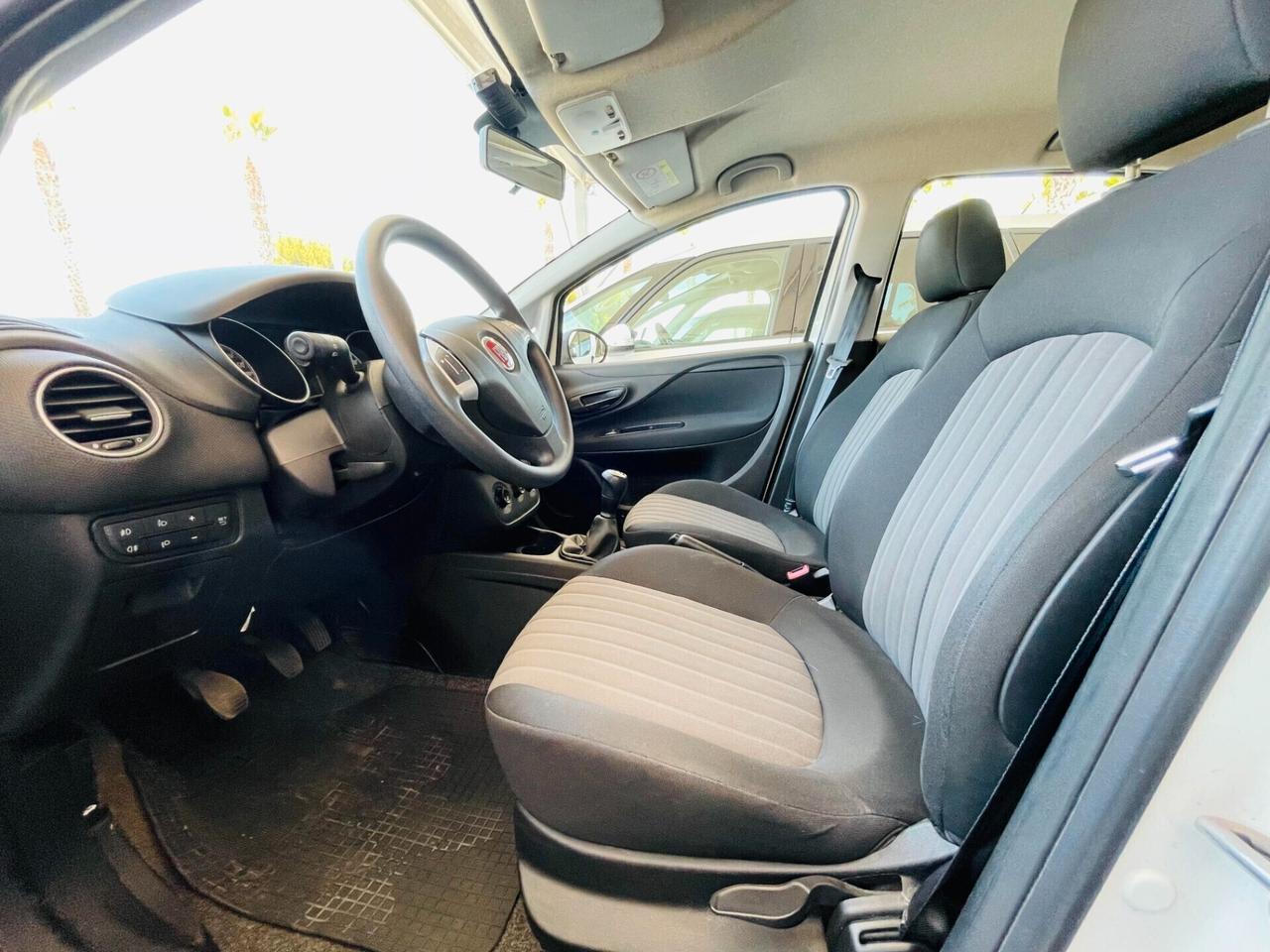 Fiat Punto 1.3 MJT II S&S 95 CV 5 porte Street