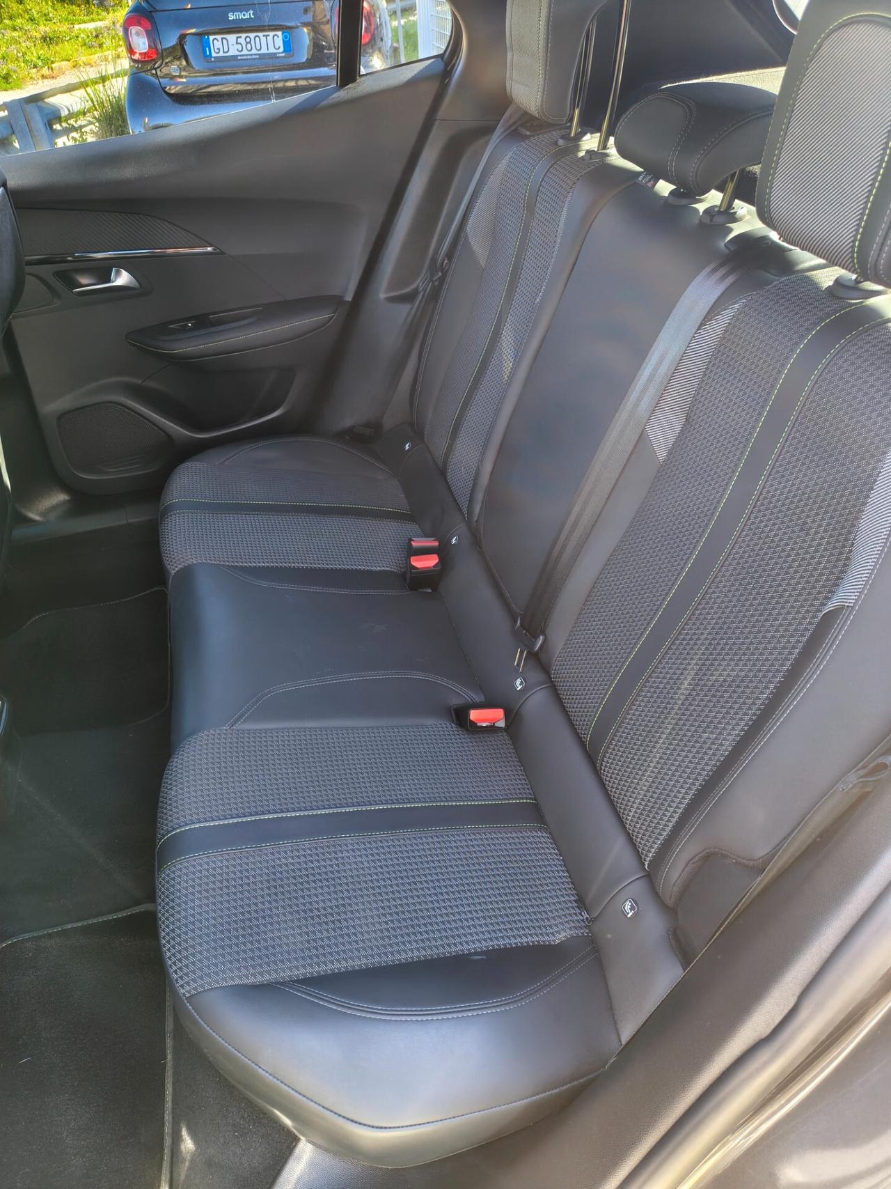 Peugeot 2008 130 CV GT