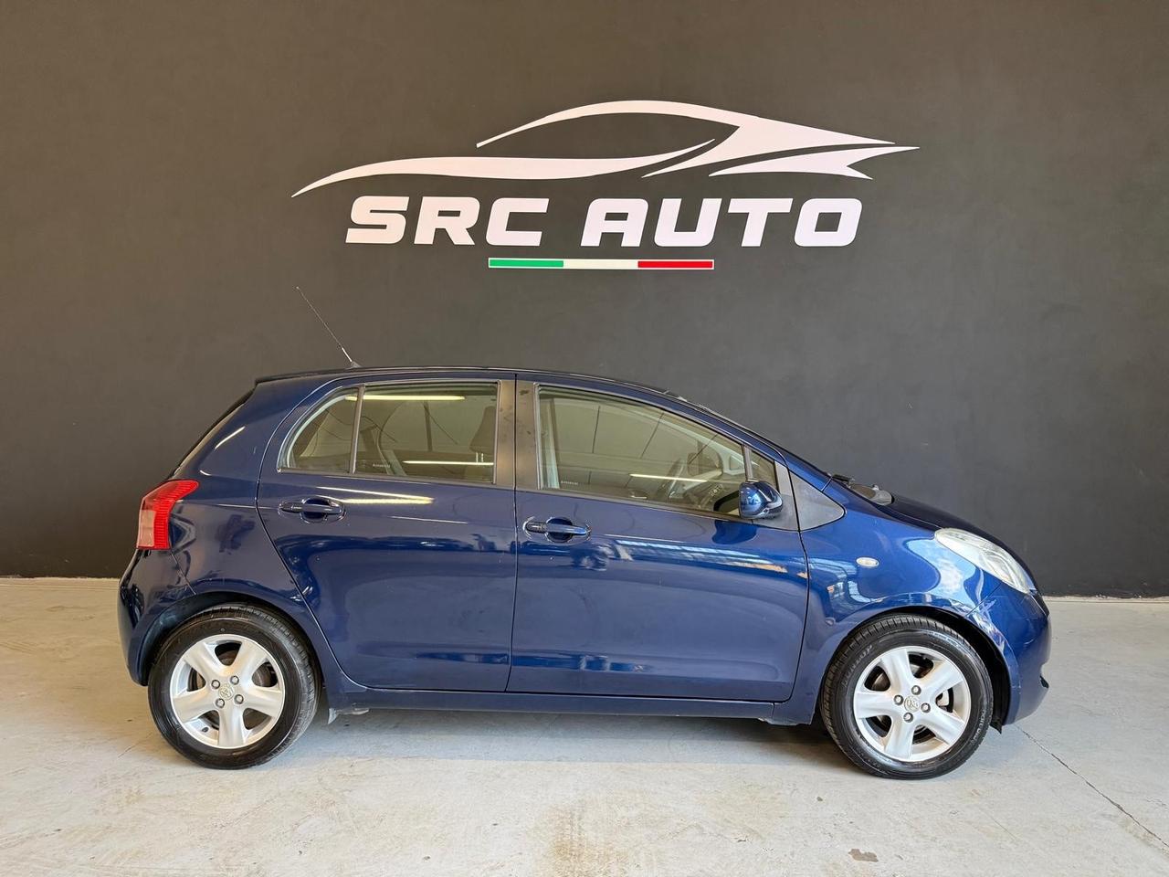 Toyota Yaris 1.0 5 porte Sol