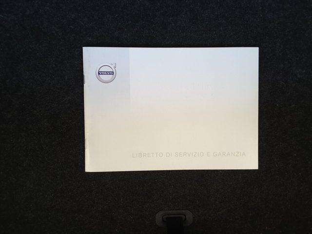 VOLVO V40 D2 Geartronic Inscription *FULL OPTIONAL*