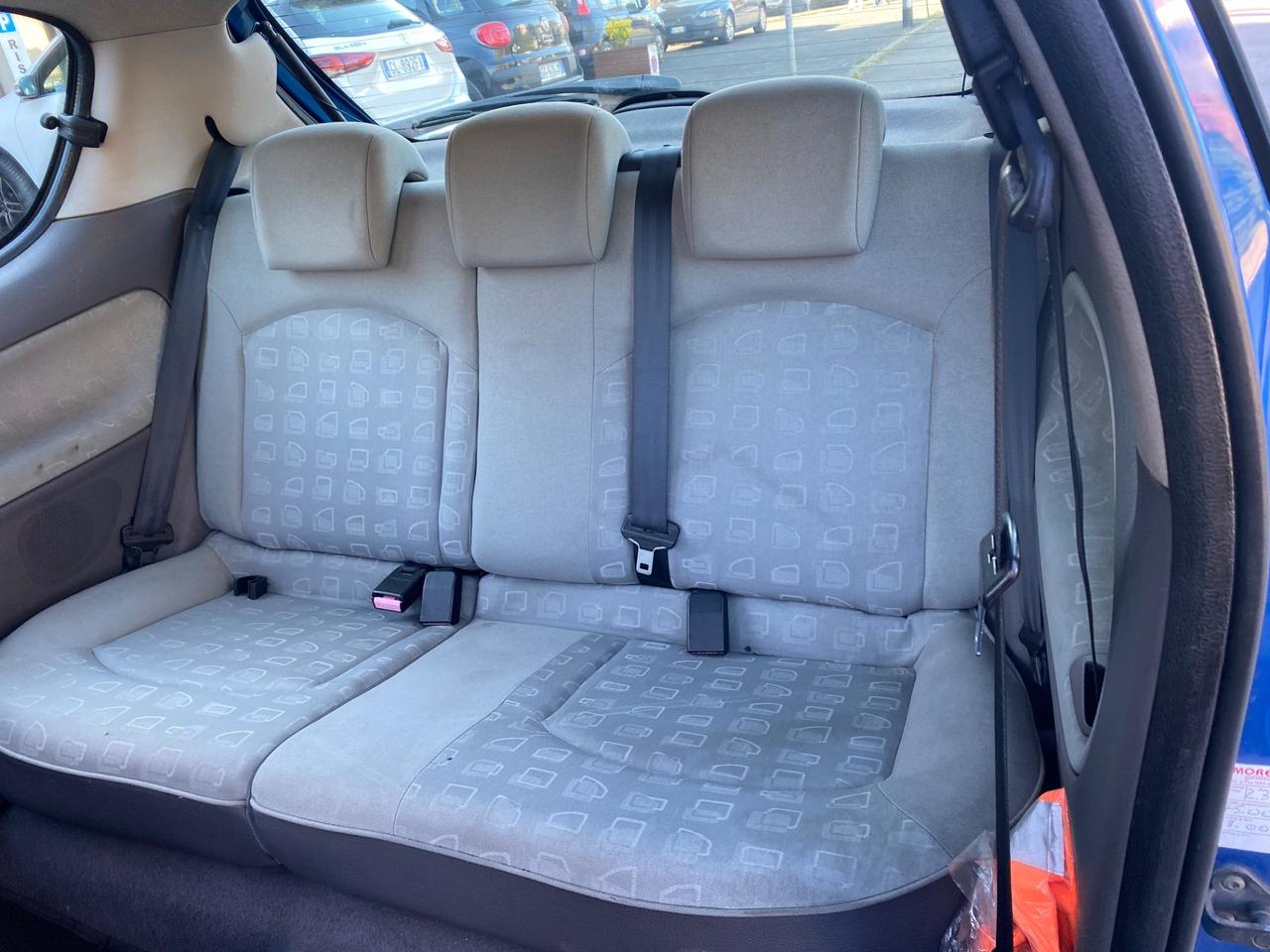 Peugeot 206 1.1 5p. XR