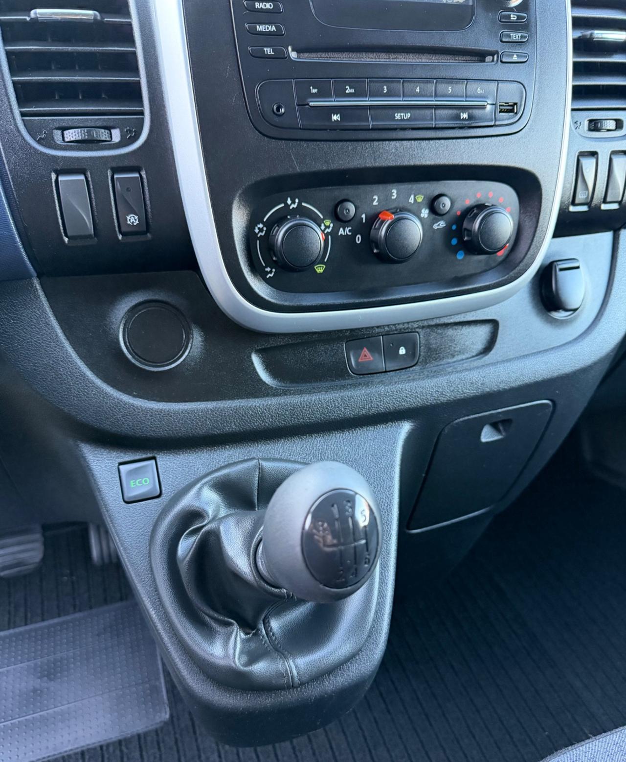 OPEL VIVARO 1.6 DCi NEOPATENTATI