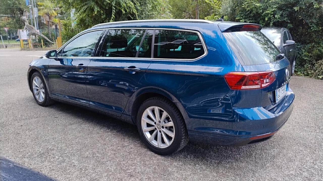 Volkswagen Passat 1.6 TDI DSG ok Neopatentati