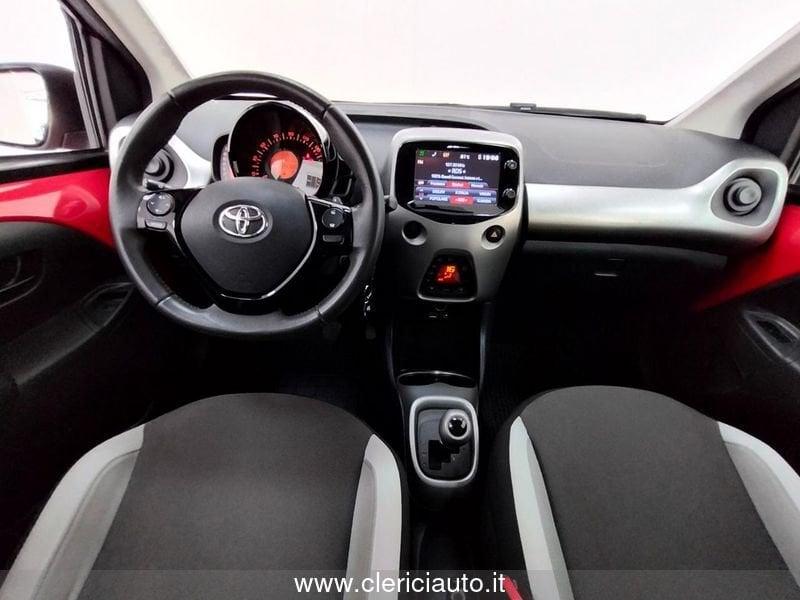 Toyota Aygo 1.0 VVT-i 69 CV 5 porte x-play MMT