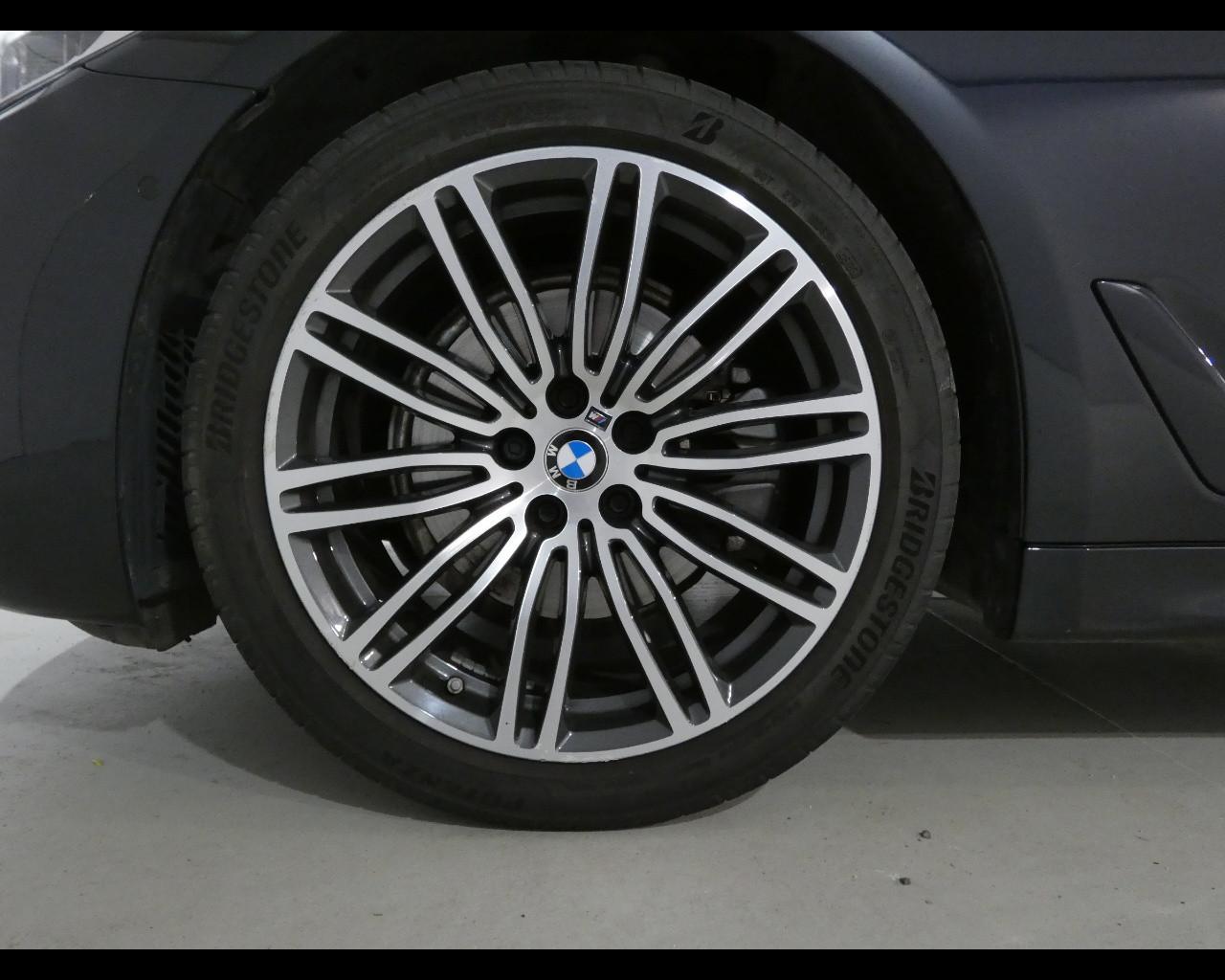 BMW Serie 5(G30/31/F90) - 520d 48V Touring Msport