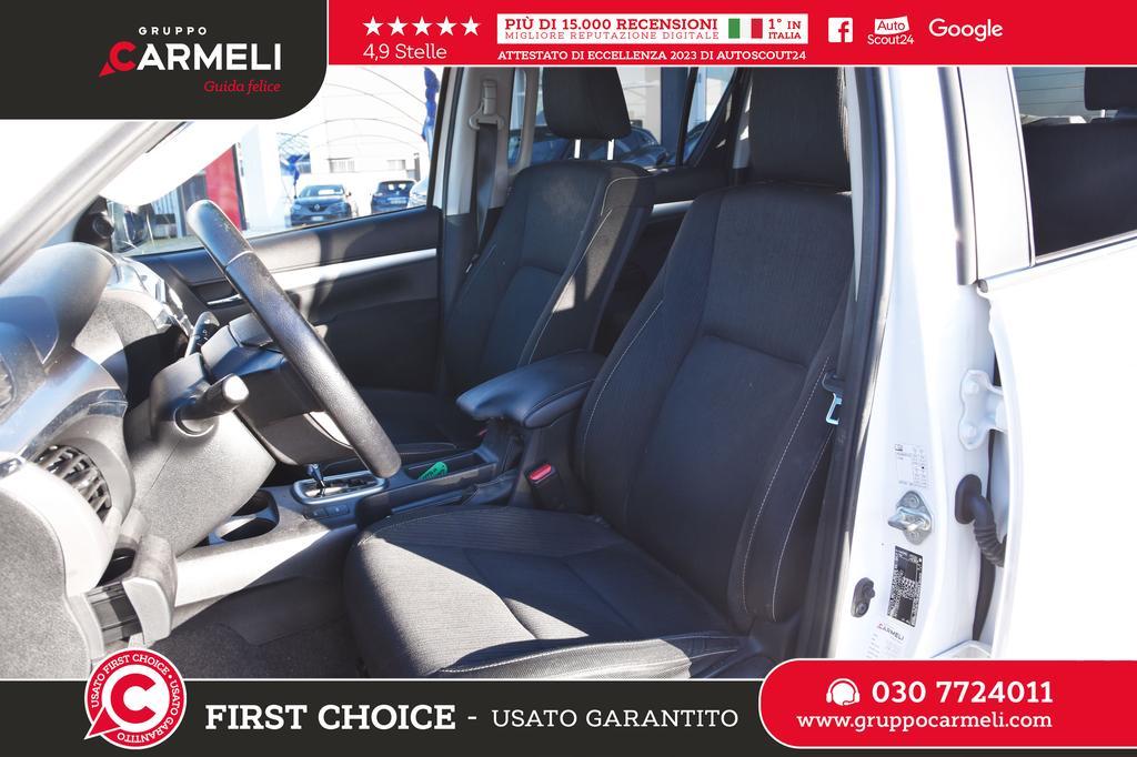 Toyota Hilux Double Cab 2.4 D-4D Lounge 4WD A/T