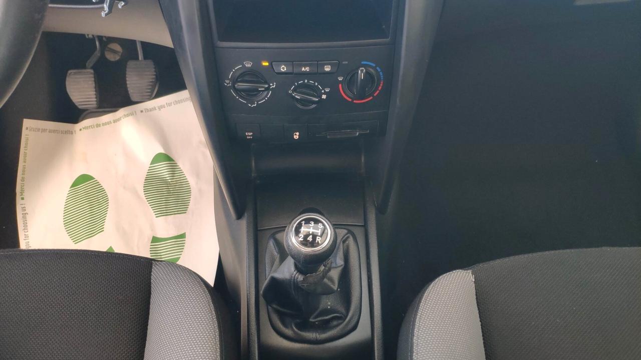 Peugeot 207 1.4 HDi 70CV 5p