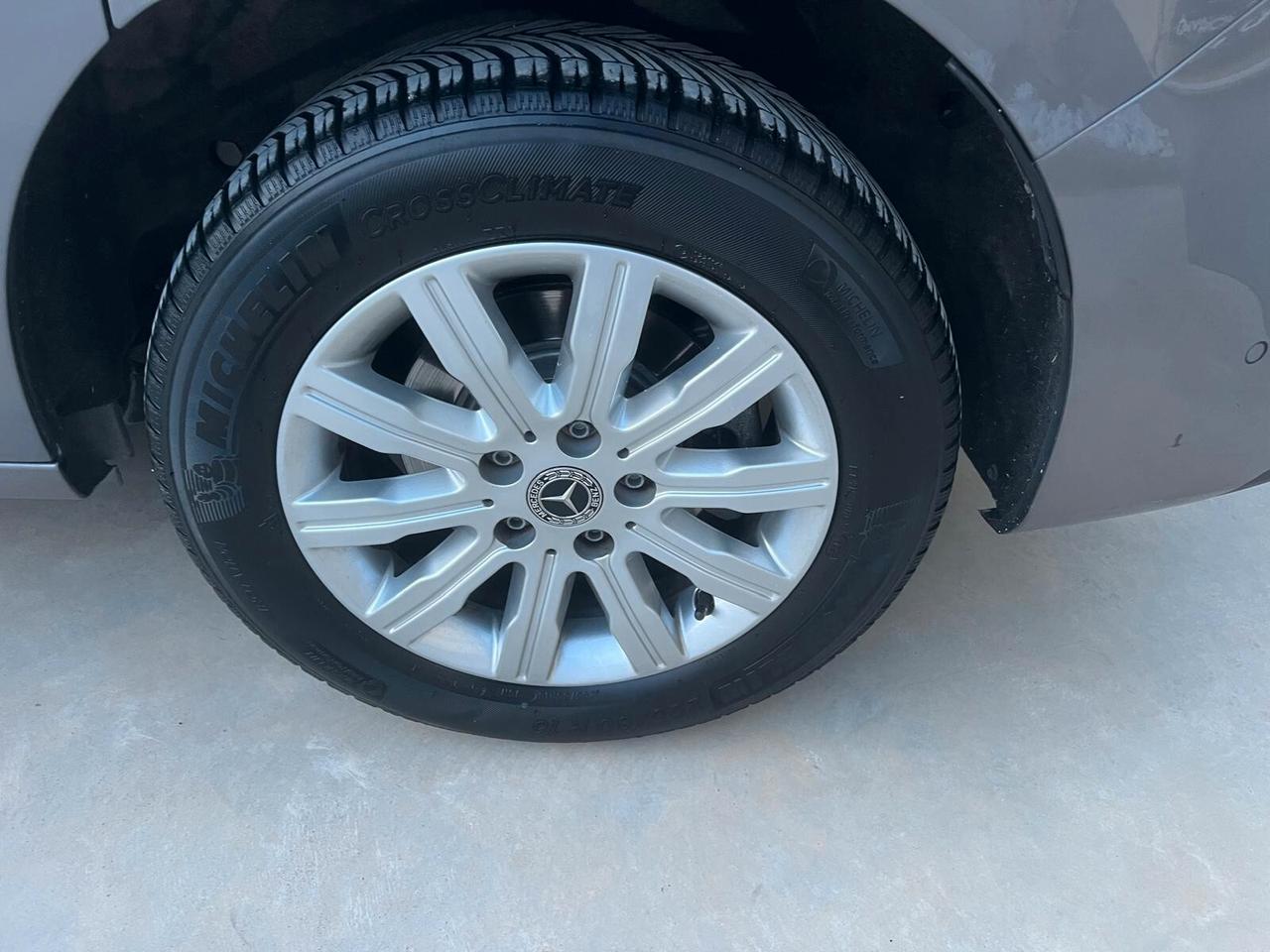 Mercedes-benz Classe T 180d Premium