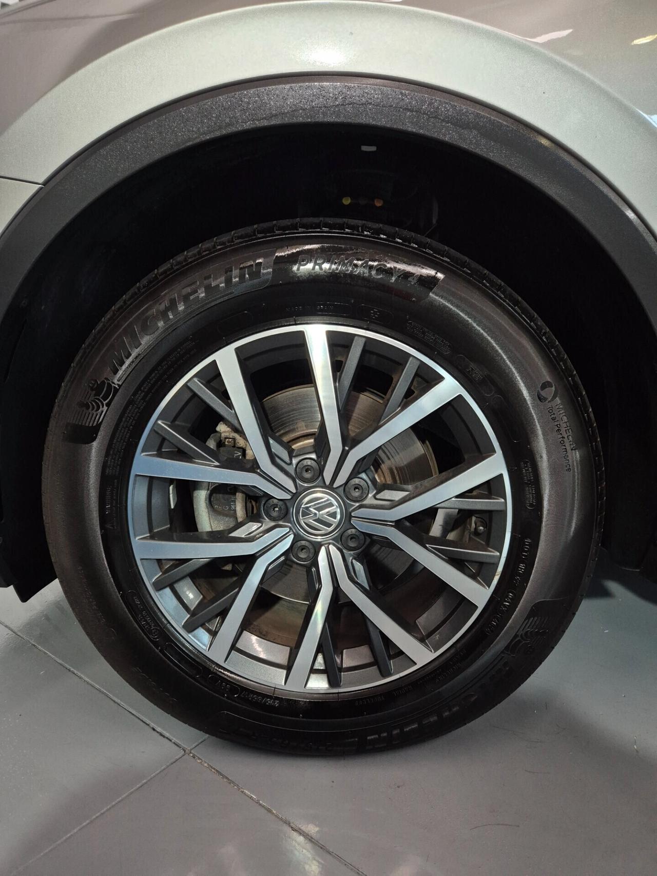 Volkswagen Tiguan 2.0 150cv 4Motion DSG CarPlay RADAR Finanziabile