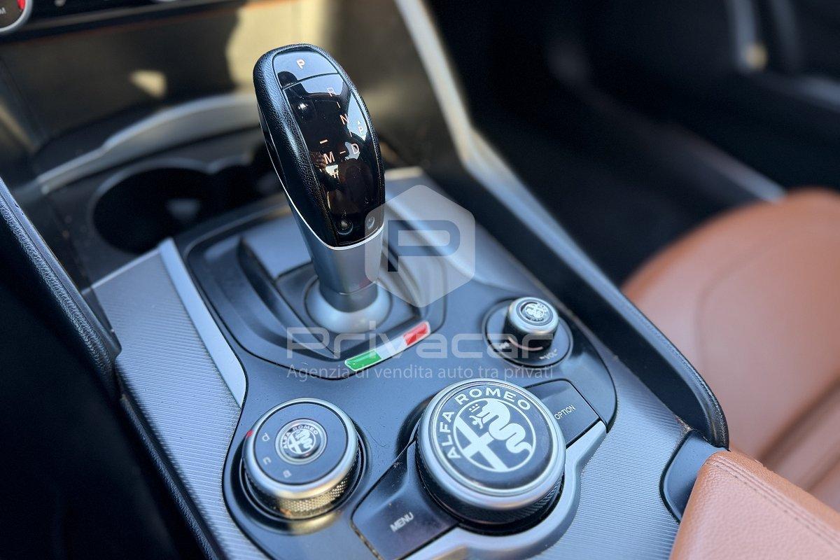 ALFA ROMEO Giulia 2.2 Turbodiesel 210 CV AT8 AWD Q4 Veloce