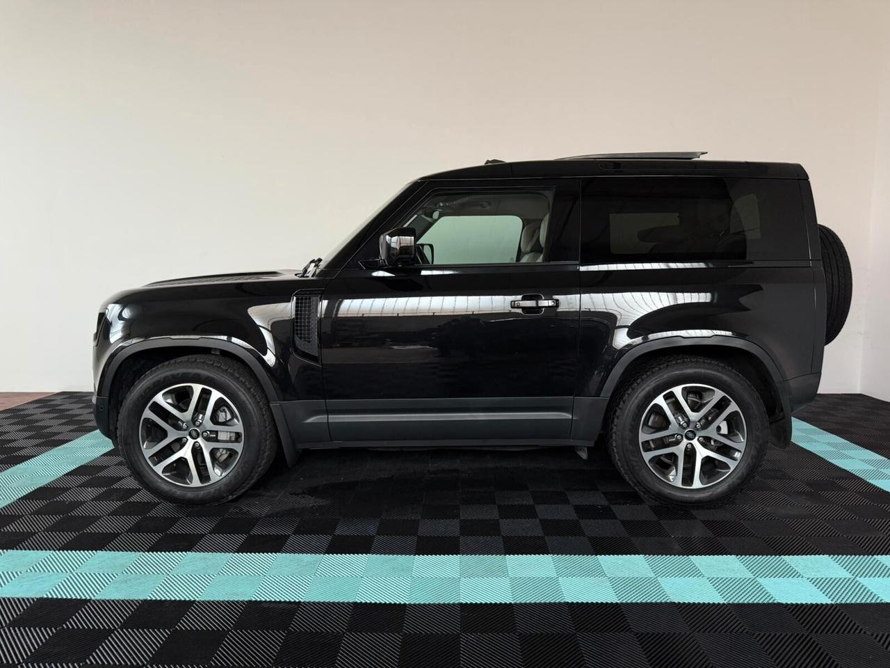 Land Rover Defender 90 3.0D I6 300 CV AWD Auto HSE