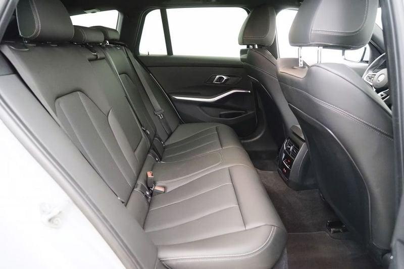 BMW Serie 3 320d 48V Touring Msport LED ACC NAVI RESTYLING 25
