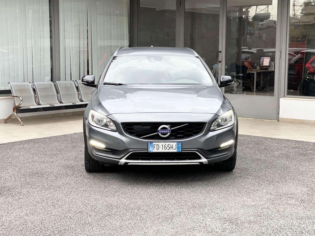 Volvo V60 Cross Country 2.0 Diesel 150CV E6 - 2016