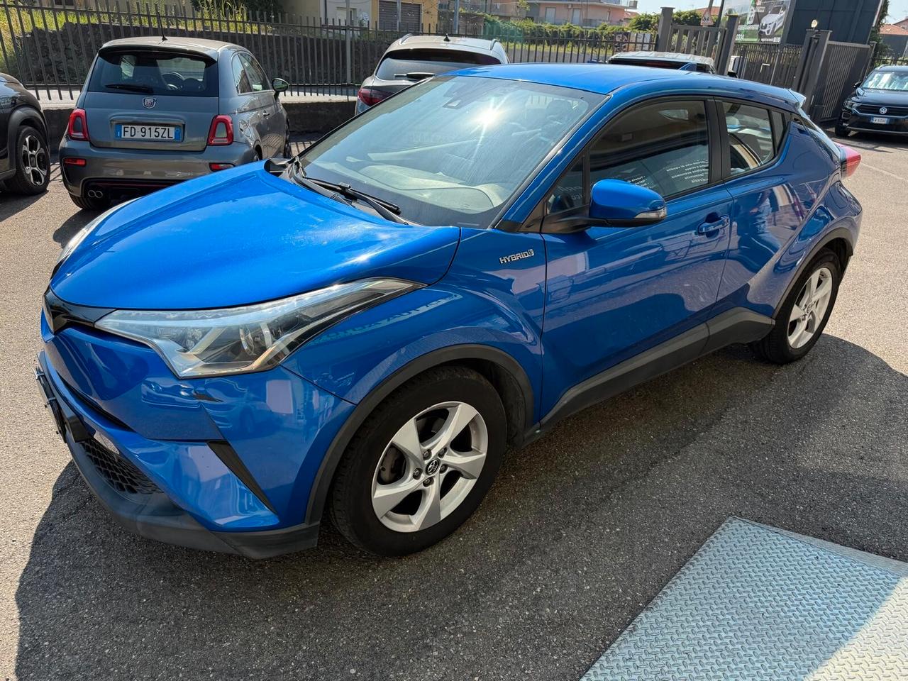 Toyota C-HR 1.8 Hybrid E-CVT Lounge
