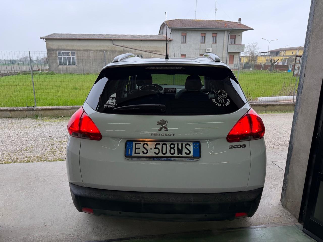 Peugeot 2008 1.2 82CV Allure