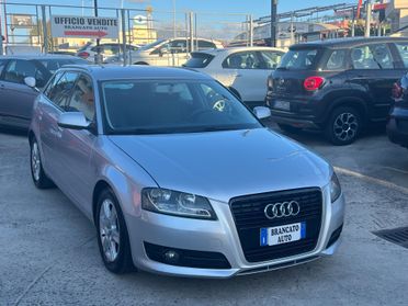 Audi A3 SPB 1.6 TDI 105 CV CR Ambiente