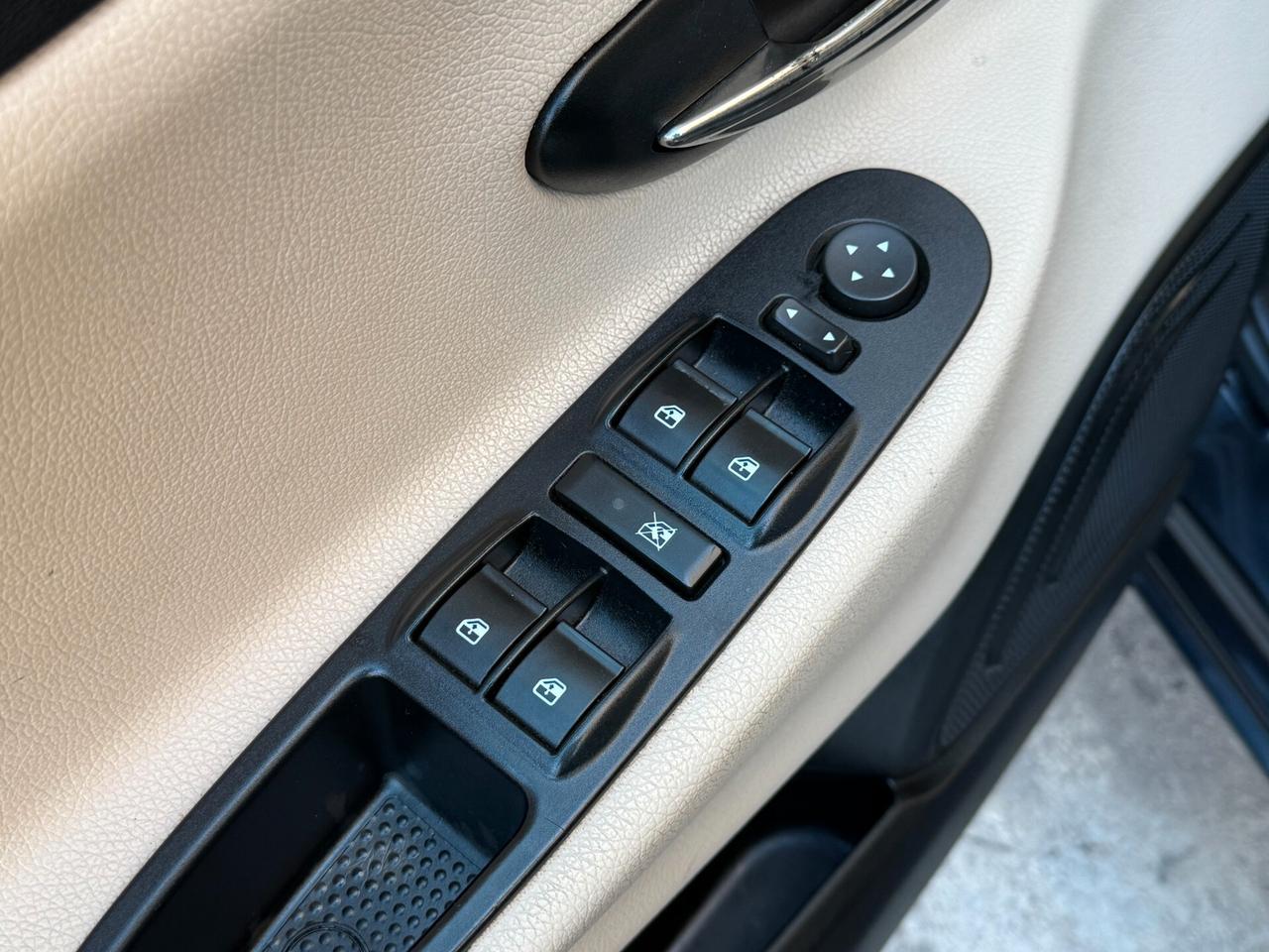 Lancia Ypsilon 1.3 MJT Platinum *TETTO APRIBILE