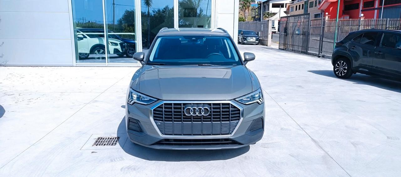 Audi Q3 35 TDI S tronic Business