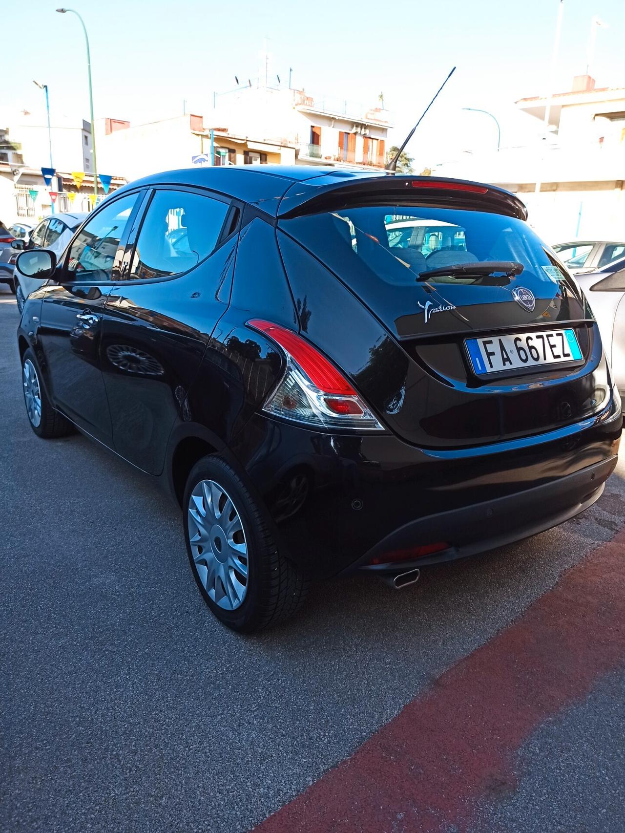 Lancia Ypsilon 1.2 69 CV 5 porte Gold Impeccabile!!!!!