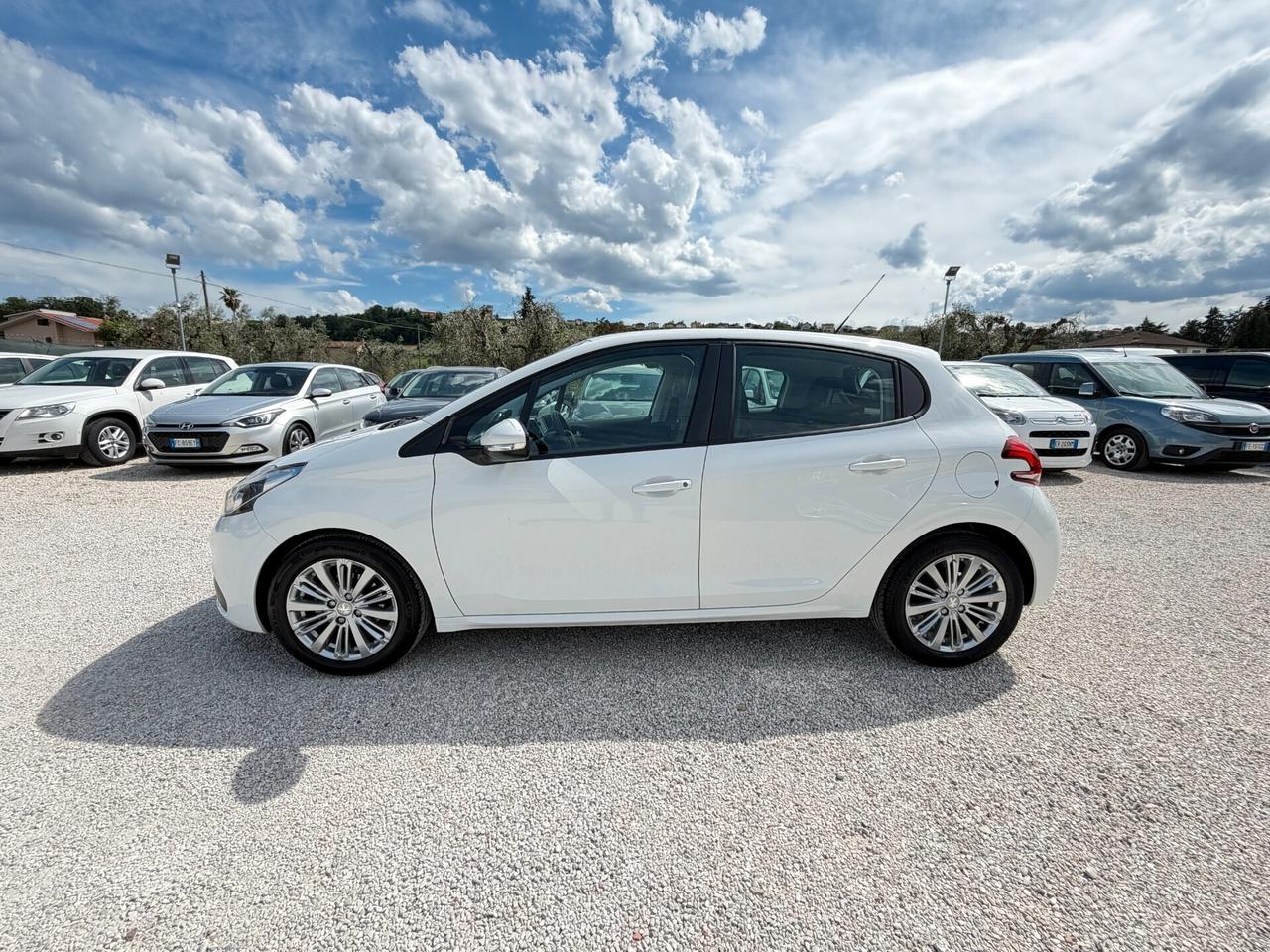 Peugeot 208 HDi 75cv 5 porte 25.380 km unico proprietario