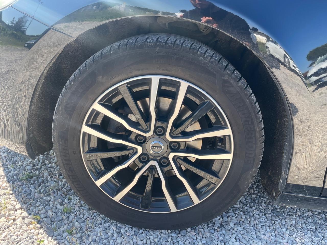 Volvo V40 D2 R-design