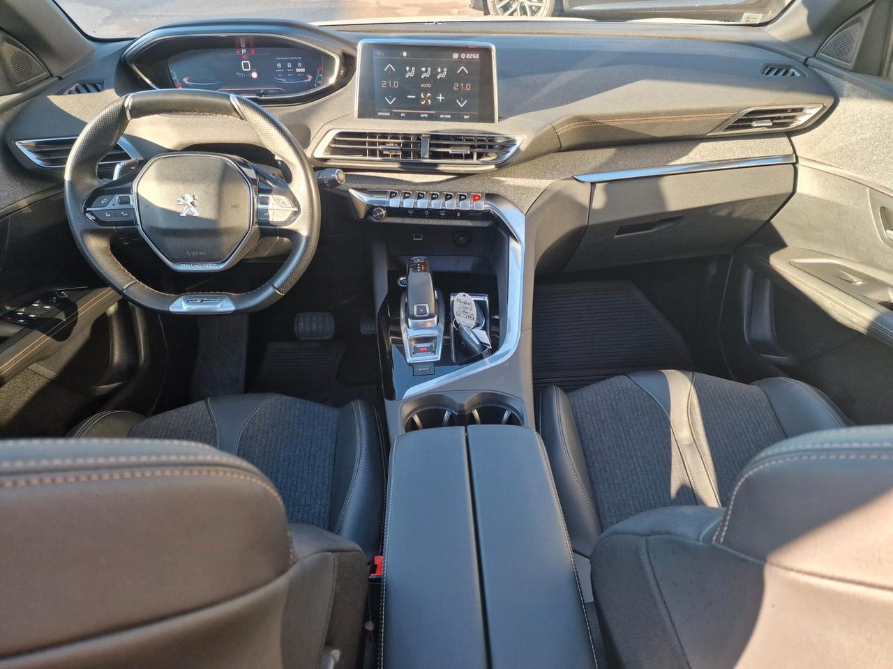 Peugeot 3008 BlueHDi 130 S&S EAT8 GT Line TETTO