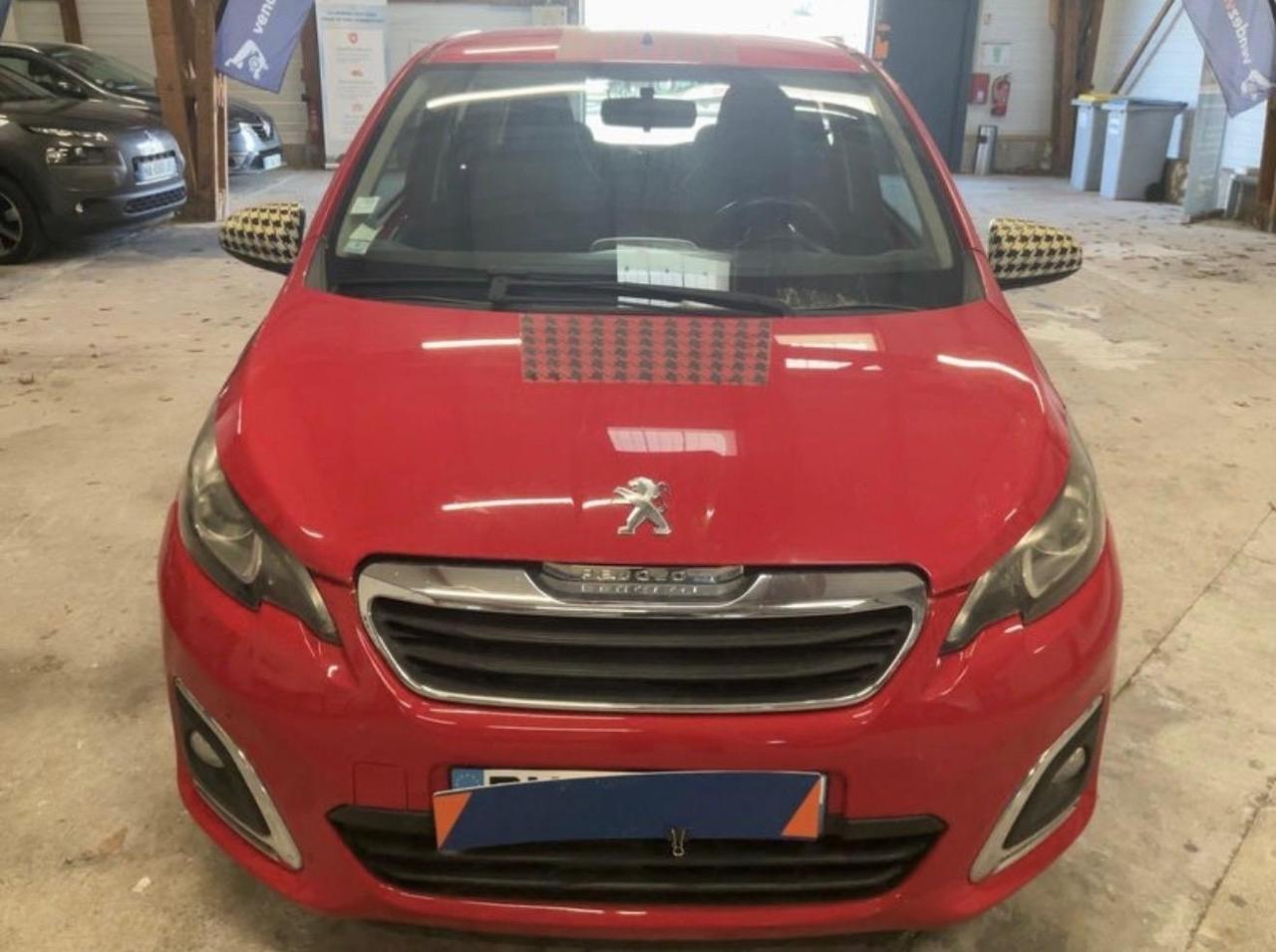 Peugeot 108 PureTech 82 5 porte Allure