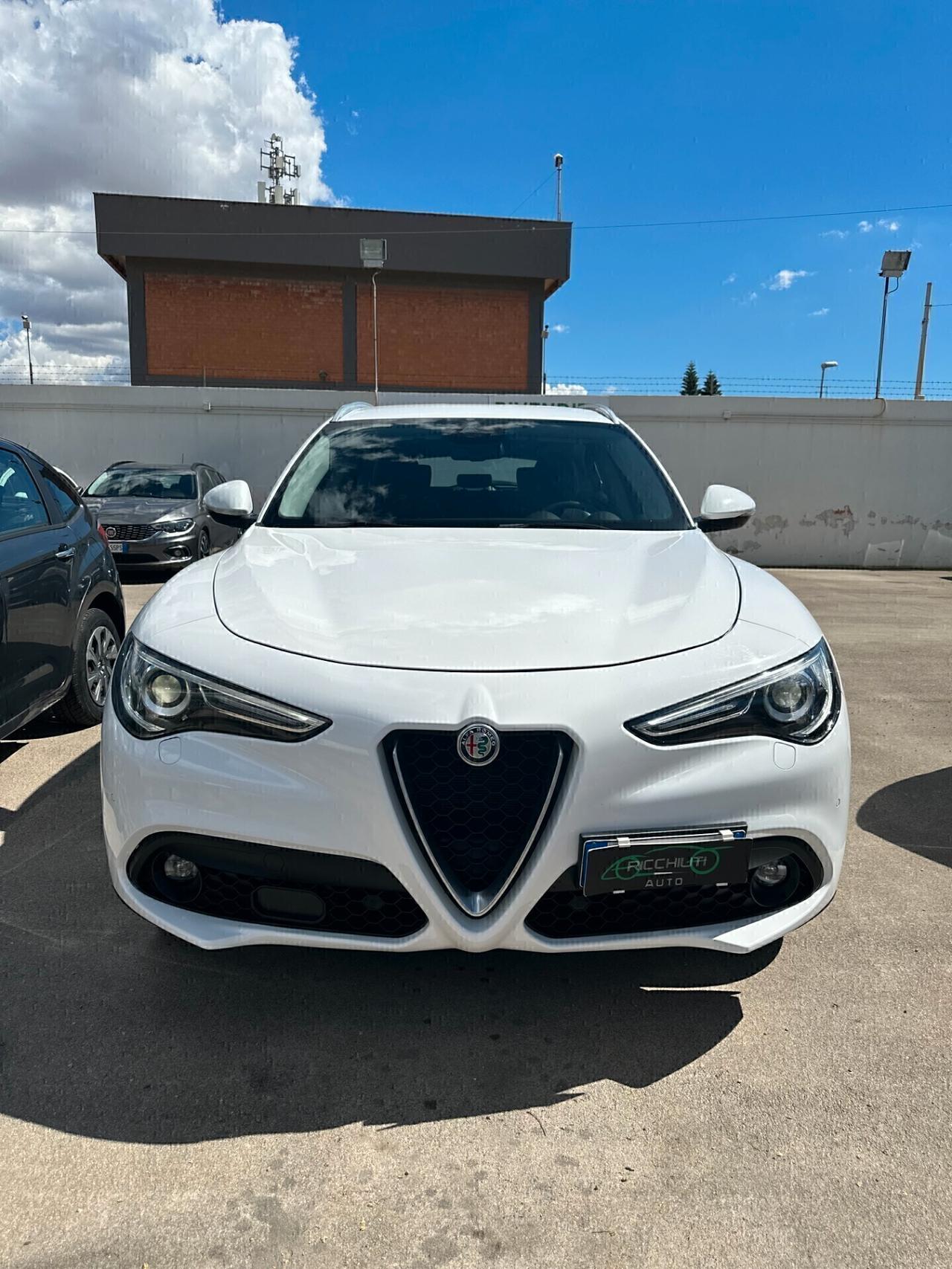 Alfa Romeo Stelvio 2.2 Turbodiesel 210 CV AT8 Q4 Executive