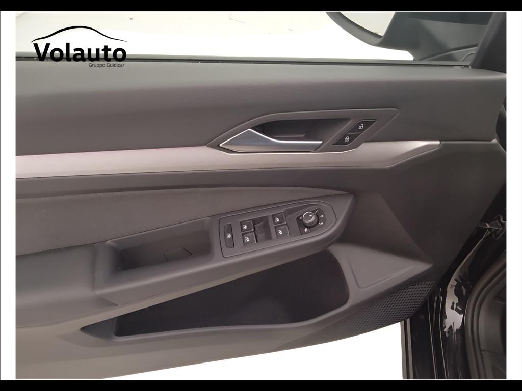 VOLKSWAGEN Golf VIII 2024 - Golf 2.0 tdi Life 115cv