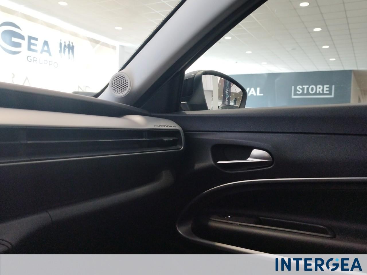 JEEP Avenger 1.2 turbo e-hybrid mhev Altitude fwd