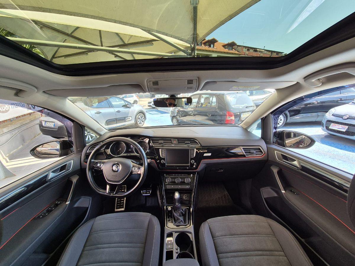 VOLKSWAGEN - Touran - 2.0 TDI 150 CV DSG Executive BMT tetto panoramico