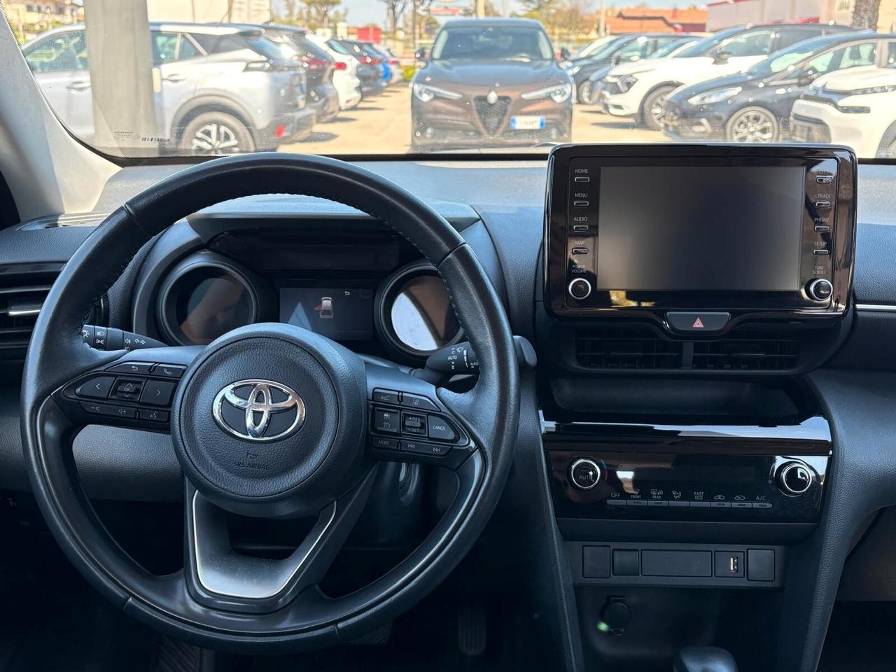 Toyota Yaris Cross 1.5 Hybrid 5p. E-CVT AWD-i Business