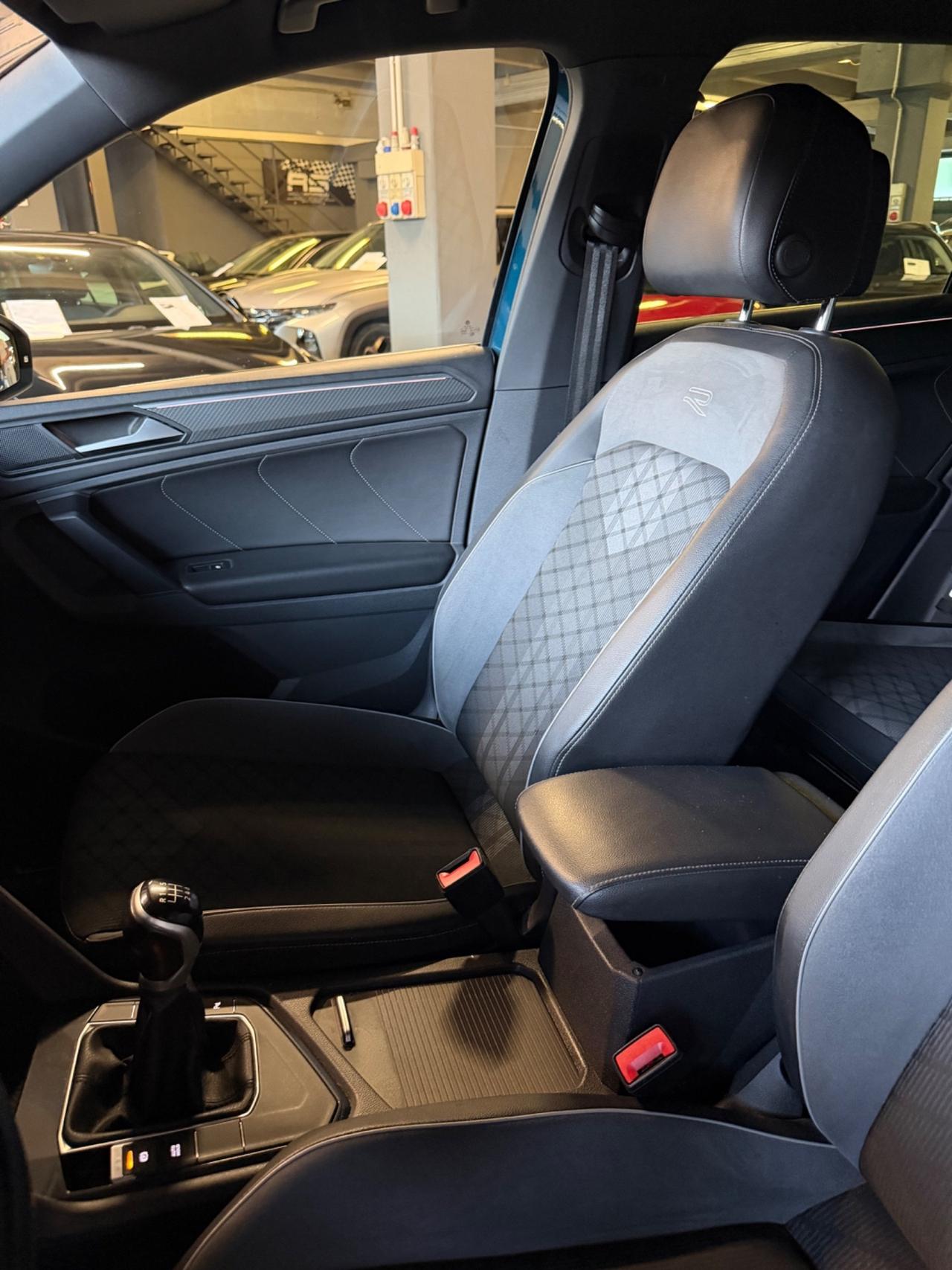 Volkswagen TIGUAN 2.0 TDI RLINE IQ MATRIX KMCERTIF