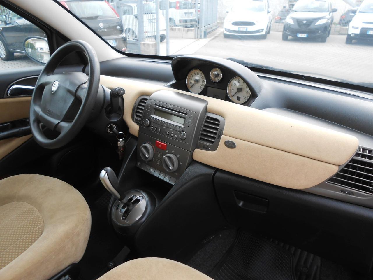 Lancia Ypsilon 1.3 Multijet 16V Oro AUTOMATICA