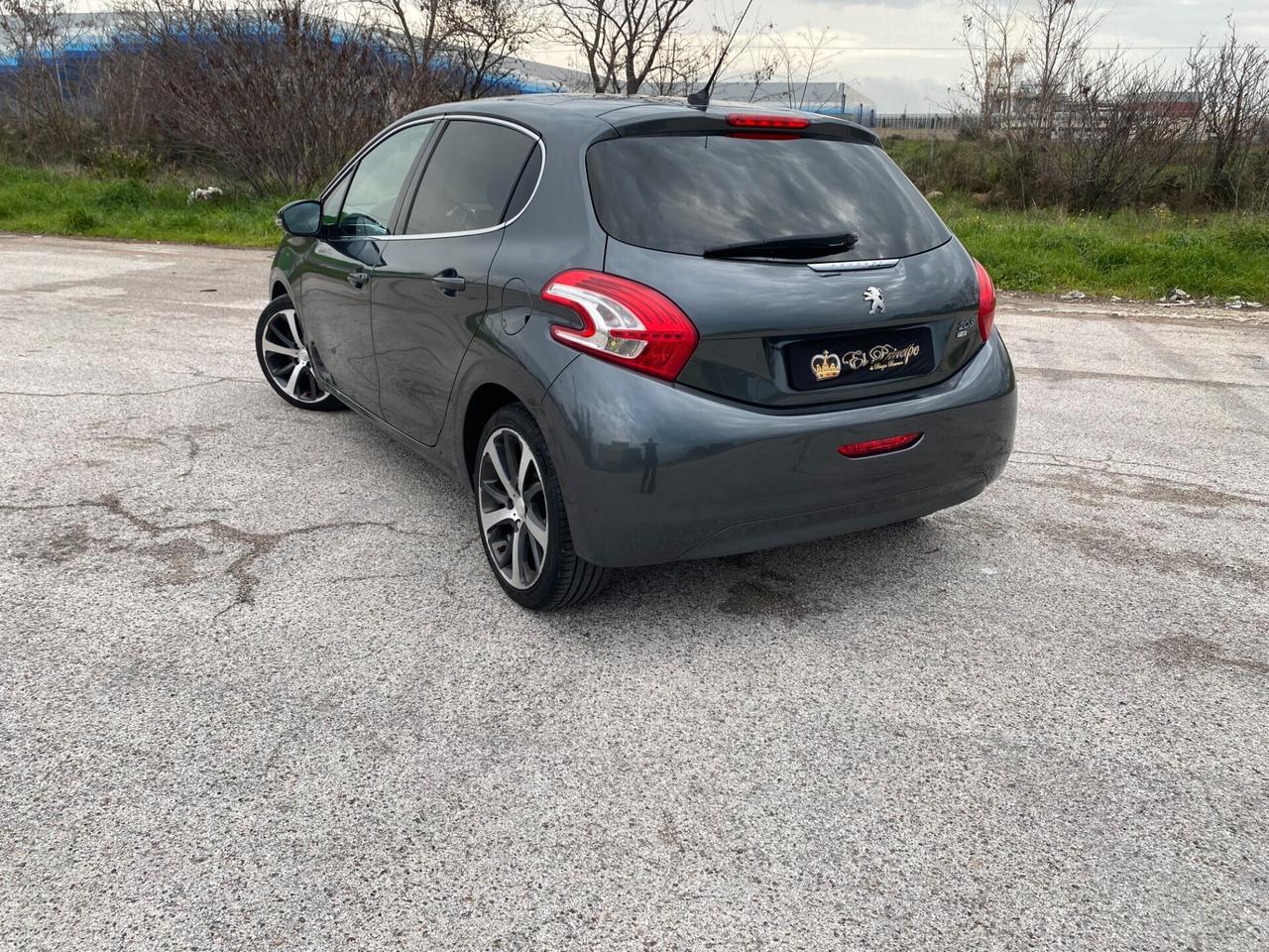 Peugeot 208 1.6 e-HDi 92 CV Stop&Start 5 porte Allure