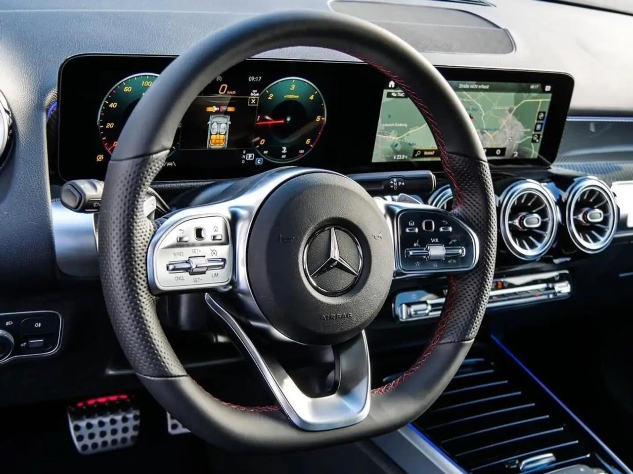 Mercedes-Benz GLB 200 d AMG 4matic