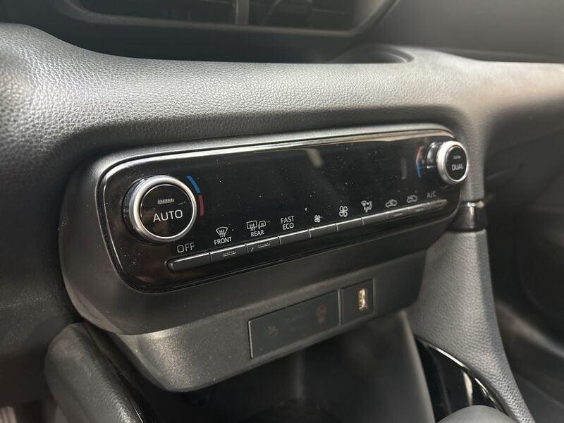 Toyota Yaris 1.5 hybrid Lounge