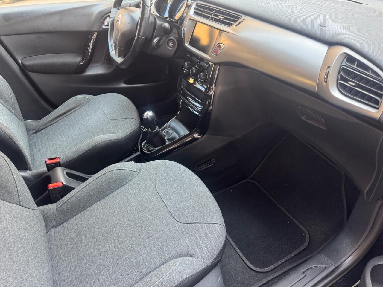 Citroen C3 BlueHDi 1.6cc cv 75 Live Edition