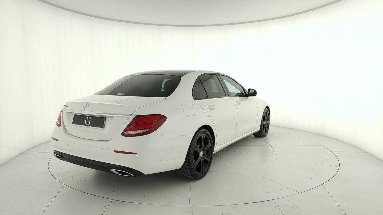 Mercedes-Benz E 220 d Business Sport auto