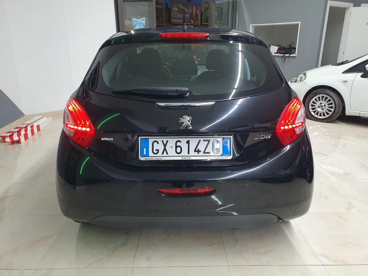 Peugeot 208 1.4 HDi 68cv Allure 2014