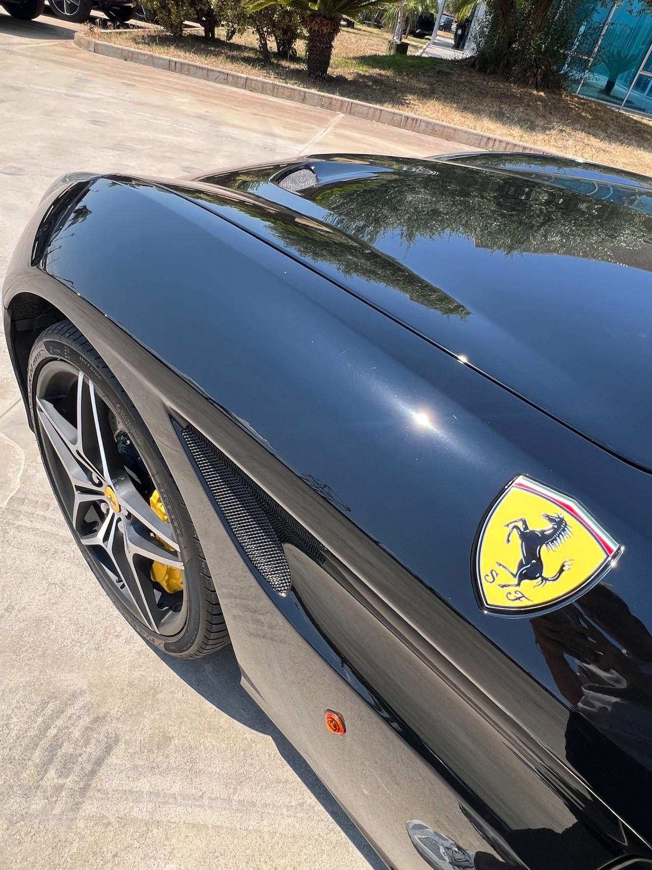Ferrari California T DCT cabrio 560CV RWD