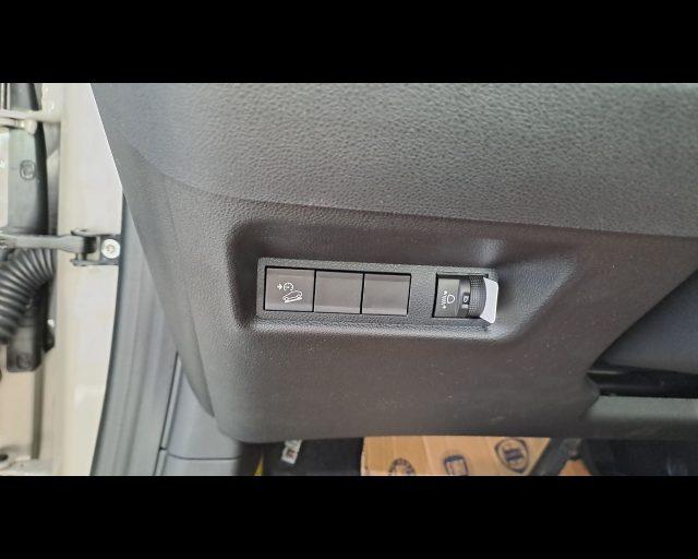 JEEP Avenger 1.2 turbo e-hybrid Summit fwd 100cv edct6
