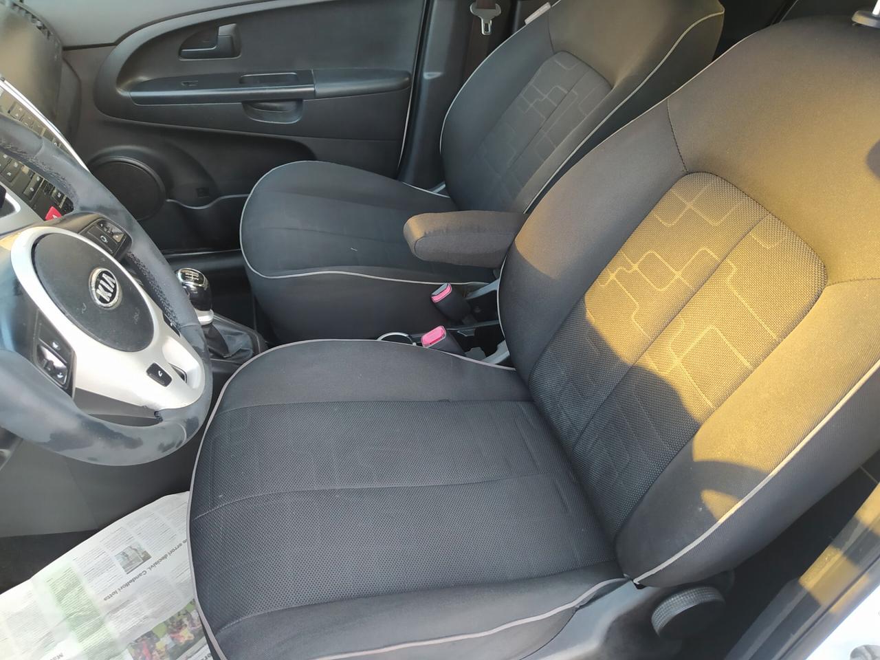 Kia Venga 1.4 CRDi 90Cv Neopatentati