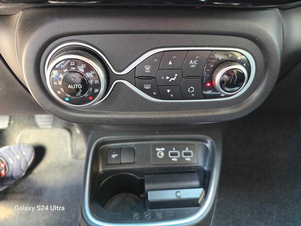 Renault Twingo SCe 65 CV Urban Night